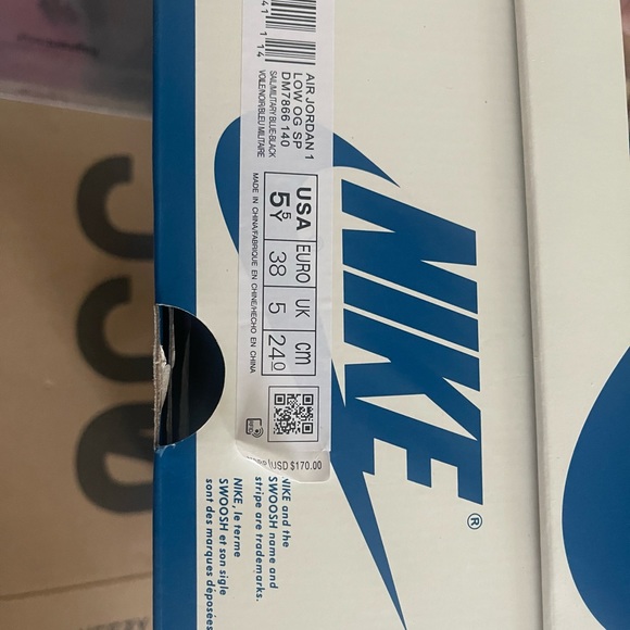 Travis Scott x Air Jordan 1 Retro - Picture 6 of 6